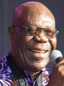 Hommage au musicien et poète Manu Dibango, “Grand témoin de la Francophonie”