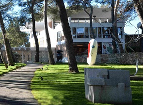 En attendant la réouverture de la Fondation Marguerite et Aimé Maeght